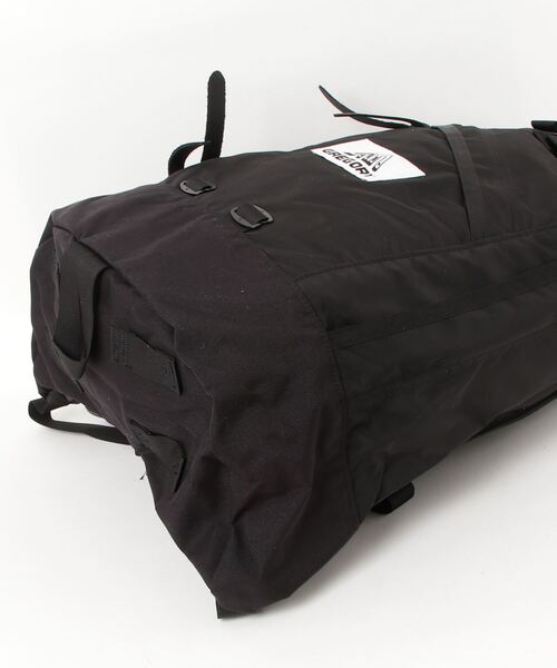 GREGORY(グレゴリー)の「デイパック OG DAY PACK OG ブラック(バックパック/リュック・メンズ・ブラック・ONE SIZE)」の3枚目の写真
