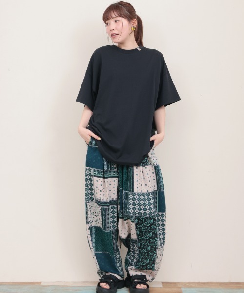 チチカカ（チチカカ）の「カラベラタイルＴシャツ【ユニセックス】（Tシャツ/カットソー・レディース・オフホワイト/ブラック・FREE）」の5枚目の写真