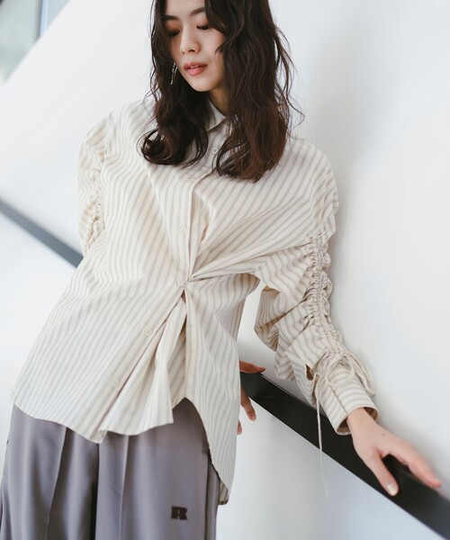 B:MING by BEAMS（ビーミングバイビームス）の「【洗える】2way シャーリング シャツ（シャツ/ブラウス・レディース・ホワイト系その他5/ブルー/ピンク・ONE SIZE）」の2枚目の写真