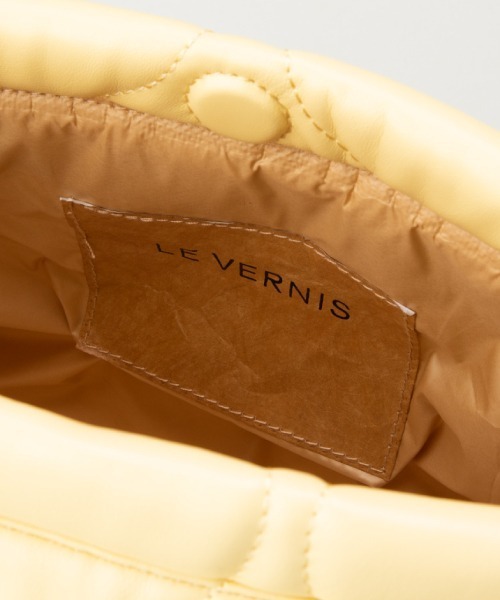 LE VERNIS（ル・ベルニ）の「LE VERNIS(ル・ベルニ)Quilting clutch bag（クラッチバッグ・レディース・カーキ/ブラック/シルバー/オレンジ/イエロー/ベージュ・FREE）」の11枚目の写真