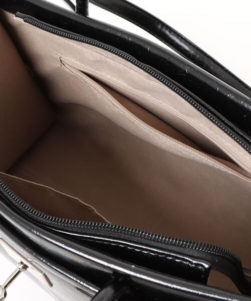 m.f.editorial(エムエフエディトリアル)の「【2WAY】ビットデザインハンドバッグ(ハンドバッグ・レディース・アイボリー/ブラック・FREE)」の4枚目の写真