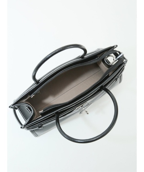 m.f.editorial(エムエフエディトリアル)の「【2WAY】ビットデザインハンドバッグ(ハンドバッグ・レディース・アイボリー/ブラック・FREE)」の17枚目の写真