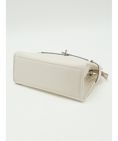 m.f.editorial(エムエフエディトリアル)の「【2WAY】ビットデザインハンドバッグ(ハンドバッグ・レディース・アイボリー/ブラック・FREE)」の22枚目の写真