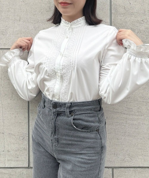 F i.n.t（フィント）の「レースピンタック使いブラウス/ fint　フィント（シャツ/ブラウス・レディース・ライトベージュ/オフホワイト・FREE）」の5枚目の写真