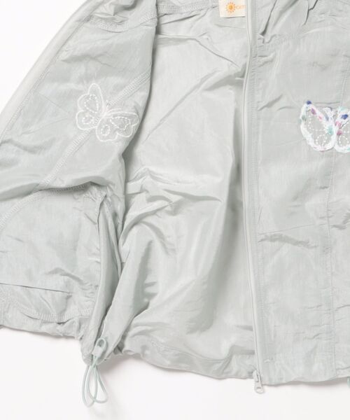 aimoha（アイモハ）の「【aimoha-KIDS-】刺繍フード付きジャケット＆フレアスカートセット（セットアップ・キッズ・ライトブルー/ホワイト・110/120/130/140/150）」の4枚目の写真
