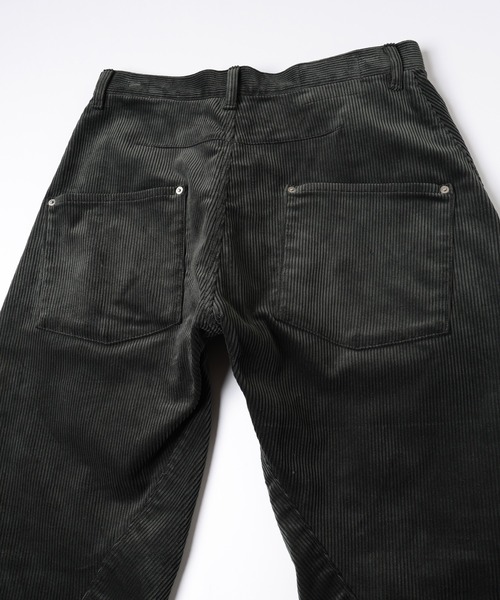 Jieda(ジエダ)の「3D CUTTING CODYROY PANTS(その他パンツ・メンズ・ブラウン/グレー/ブラック・2/1)」の17枚目の写真