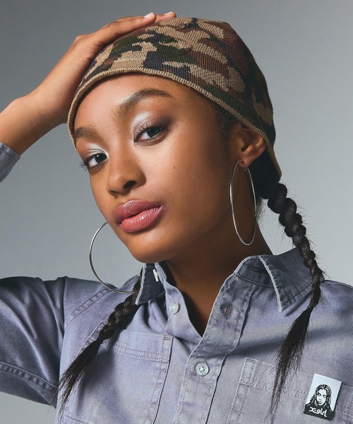 X-girl（エックスガール）の「EMBOSS LOGO BEANIE（ニットキャップ/ビーニー・レディース・ブラック/カモフラージュ/ベージュ・ONE SIZE）」の3枚目の写真