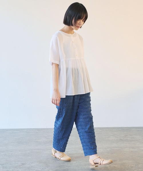 bulle de savon（ビュルデサボン）の「●コットン/ボイルローン ギャザーブラウス（シャツ/ブラウス・レディース・サックスブルー/ホワイト/チャコールグレー・FREE）」の13枚目の写真