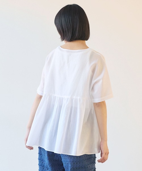 bulle de savon（ビュルデサボン）の「●コットン/ボイルローン ギャザーブラウス（シャツ/ブラウス・レディース・サックスブルー/ホワイト/チャコールグレー・FREE）」の7枚目の写真