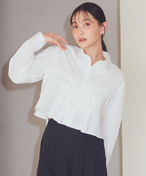 earth music&ecology(アースミュージックアンドエコロジー)の「ティアードショートシャツ(シャツ/ブラウス・レディース・ベージュ系その他2/オフホワイト/ブルー系その他7・FREE)」の1枚目の写真