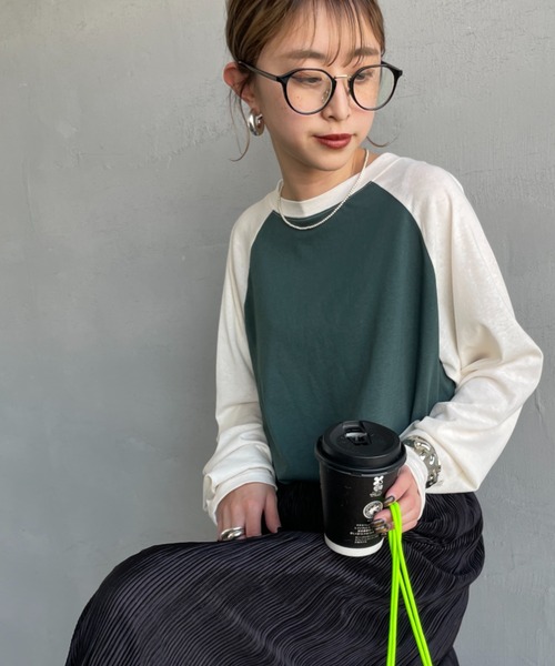 SCREEN STARS（スクリーンスターズ）の「[SCREEN STARS/スクリーンスターズ] 別注 配色ラグラン シアーロングスリーブTシャツ（Tシャツ/カットソー・レディース・チャコールグレー/ダークグリーン/ライトグレー/ボルドー・F）」の3枚目の写真