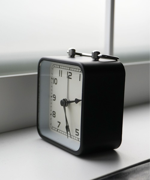 ammy.（エイミードット）の「【 ammy. / エイミードット 】 ビンテージライク スクエア 置時計 / 目覚まし時計（置時計・レディース・ブラック/ブルーグリーン/ホワイト/レッド/ネイビー/イエロー・FREE）」の8枚目の写真