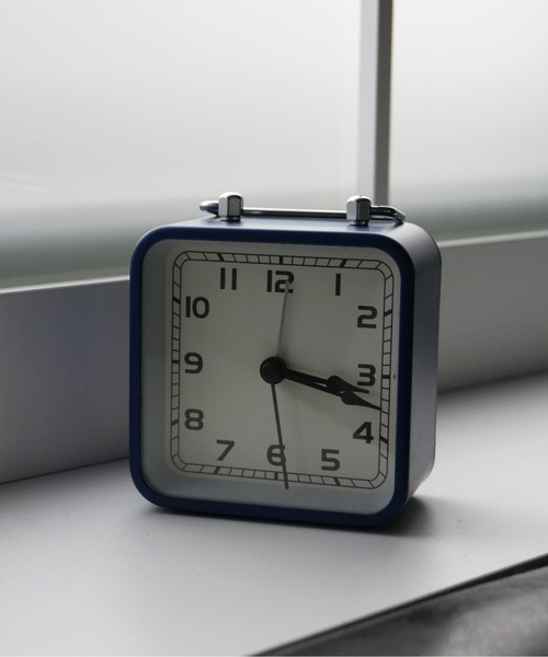 ammy.（エイミードット）の「【 ammy. / エイミードット 】 ビンテージライク スクエア 置時計 / 目覚まし時計（置時計・レディース・ブラック/ブルーグリーン/ホワイト/レッド/ネイビー/イエロー・FREE）」の9枚目の写真