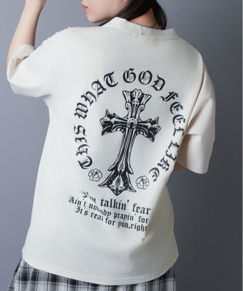 SPINNS（スピンズ）の「ピグメント加工 短丈Tシャツ/クロスロゴ/バックプリント（Tシャツ/カットソー・メンズ・ブラウン/ホワイト/ブラック/カーキ・ONESIZE）」の2枚目の写真