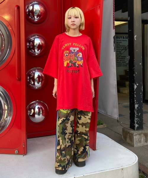 Candy Stripper(キャンディストリッパー)の「CANDY FELLOW BIG BIG Tシャツ(Tシャツ/カットソー・レディース・ブラック/オフホワイト/ブルー/レッド・FREE)」の21枚目の写真