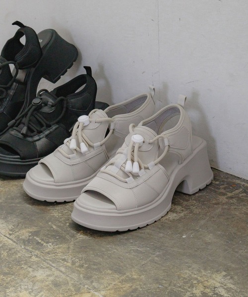 GLOBAL WORK（グローバルワーク）の「足長スポーティサンダル/AND YUA ANY/327091（サンダル・キッズ・グレイッシュベージュ/ブラック・MEDIUM/SMALL）」の15枚目の写真