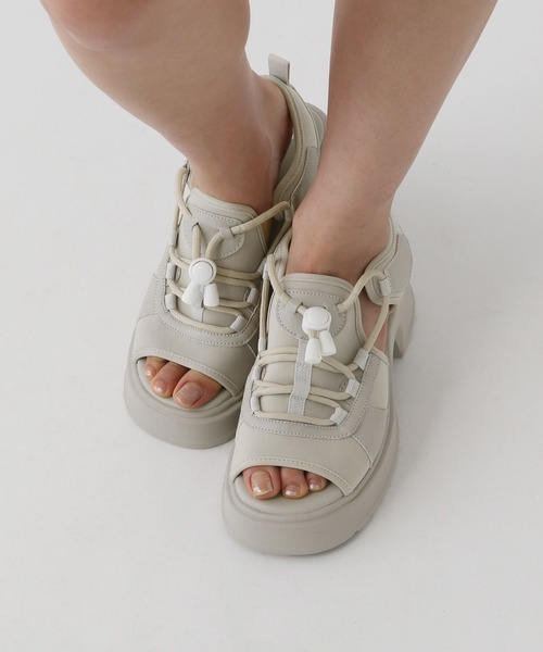 GLOBAL WORK（グローバルワーク）の「足長スポーティサンダル/AND YUA ANY/327091（サンダル・キッズ・グレイッシュベージュ/ブラック・MEDIUM/SMALL）」の21枚目の写真