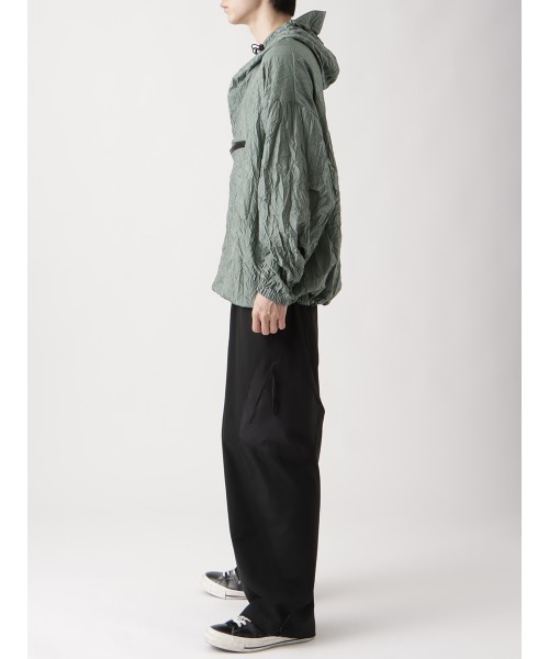 YDOT(ワイドット)の「【YDOT / ワイドット】 WRINKLE NYLON ANORAK(ナイロンジャケット・メンズ・グレー/グリーン・MEDIUM/LARGE)」の9枚目の写真