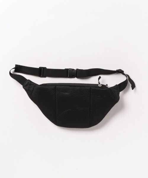 Healthknit Product(ヘルスニットプロダクト)の「【Healthknit Product】ヘルスニット 撥水シワナイロンウエストバッグ HKB-1149(ボディバッグ/ウエストポーチ・メンズ・ブラック・FREE)」の4枚目の写真