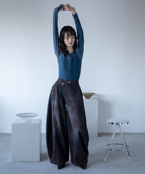 アート柄スクエアネックシアートップス/新色追加（Tシャツ/カットソー