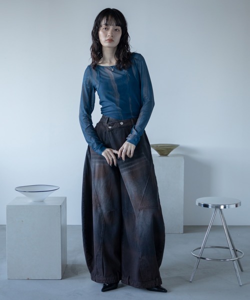 アート柄スクエアネックシアートップス/新色追加（Tシャツ/カットソー