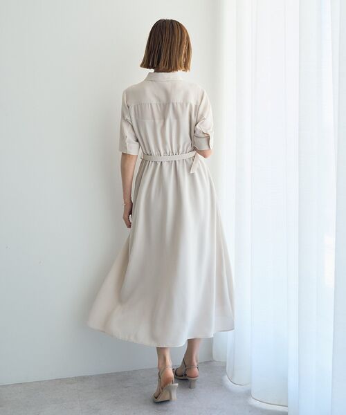 YECCA VECCA(イェッカヴェッカ)の「ベルト付きシャツワンピース(シャツワンピース・レディース・ネイビー/ライトベージュ/サックスブルー・FREE)」の16枚目の写真