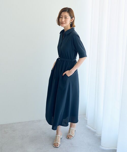 YECCA VECCA(イェッカヴェッカ)の「ベルト付きシャツワンピース(シャツワンピース・レディース・ネイビー/ライトベージュ/サックスブルー・FREE)」の21枚目の写真