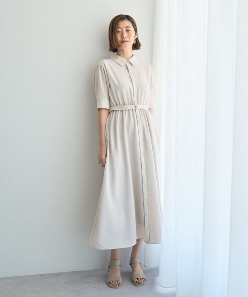 YECCA VECCA(イェッカヴェッカ)の「ベルト付きシャツワンピース(シャツワンピース・レディース・ネイビー/ライトベージュ/サックスブルー・FREE)」の4枚目の写真