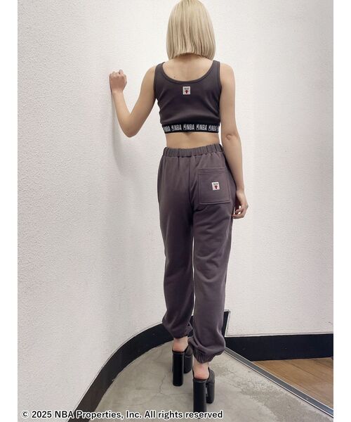 NBA（エヌビーエー）の「NBA SPORTY BUSTIER（キャミソール・レディース・チャコールグレー/オフホワイト/ライトグレー・FREE）」の16枚目の写真