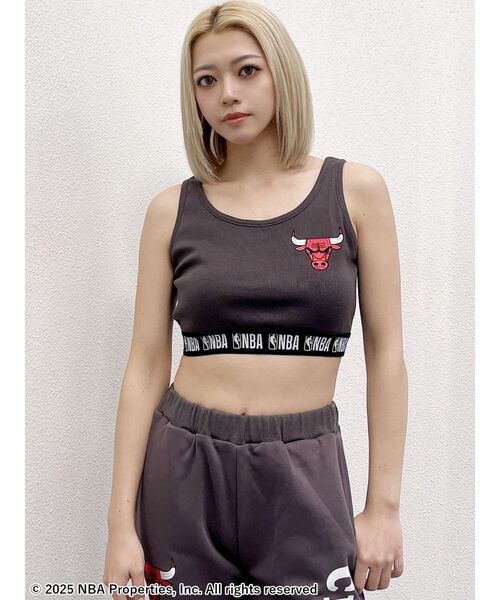 NBA（エヌビーエー）の「NBA SPORTY BUSTIER（キャミソール・レディース・チャコールグレー/オフホワイト/ライトグレー・FREE）」の3枚目の写真