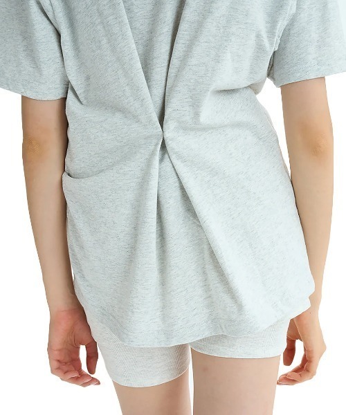 RVCA(ルーカ)の「RVCA レディース WILD RVCA LOOSEFIT ST Tシャツ 【2025年夏モデル】/ルーカ3WAYデザイン半袖Tシャツ(Tシャツ/カットソー・レディース・グレー/ブラック/ホワイト・SMALL/MEDIUM/LARGE)」の15枚目の写真