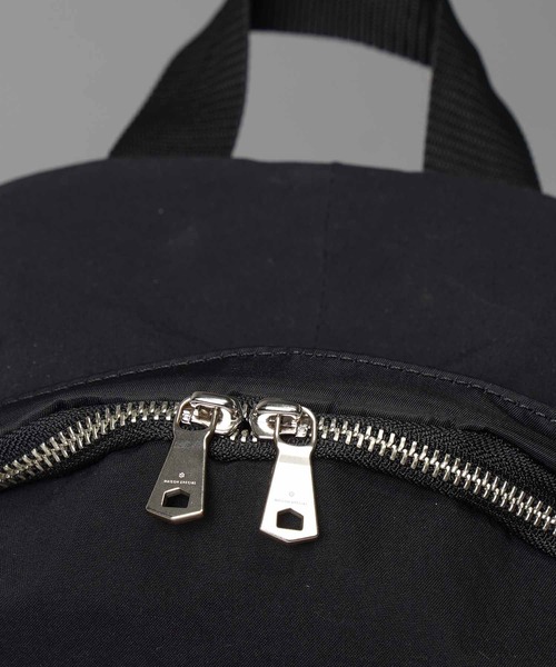 MAISON SPECIAL(メゾンスペシャル)の「《UNISEX》KONBU Nylon Backpack/コンブナイロンバックパック【MAISON SPECIAL/メゾンスペシャル】(バックパック/リュック・メンズ・ブラック/ホワイト・FREE)」の7枚目の写真