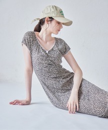 Back open print cut dress