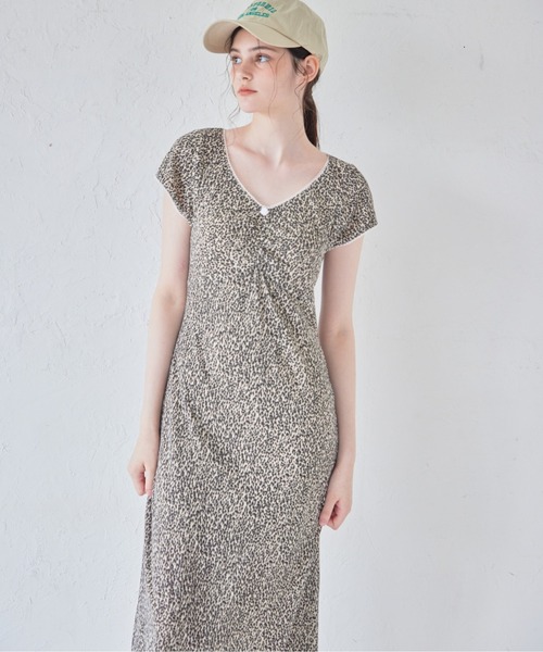 etre loin(エトルワン)の「Back open print cut dress(ワンピース・レディース・サックスブルー/ホワイト/ブラウン・M)」の16枚目の写真