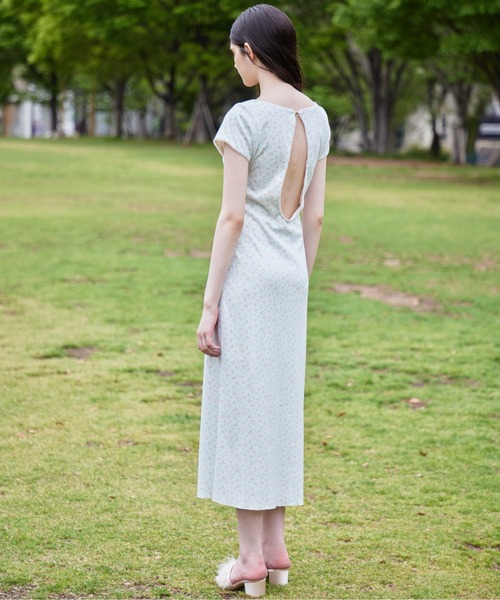 etre loin(エトルワン)の「Back open print cut dress(ワンピース・レディース・サックスブルー/ホワイト/ブラウン・M)」の21枚目の写真