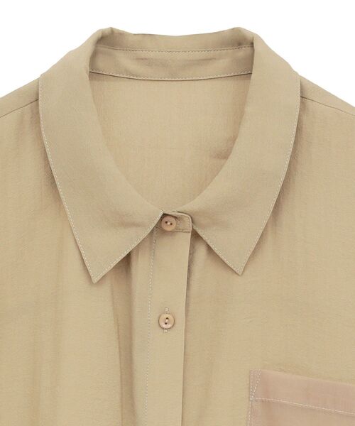 Green Parks(グリーンパークス)の「裾レイヤードショートスリーブシャツ(シャツ/ブラウス・レディース・ベージュ/オフホワイト/ブラック/サックスブルー・FREE)」の9枚目の写真