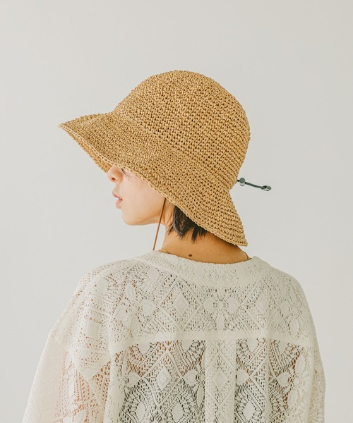 BAYFLOW（ベイフロー）の「[軽量で通気性◎]細編みペーパーハット（ハット・レディース・ベージュ/ブラック・FREE）」の3枚目の写真