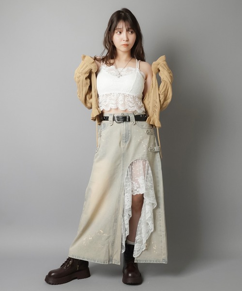 SPINNS(スピンズ)の「合皮ベルト/スタースタッズバックル(ベルト・レディース・ブラック/レッド・ONESIZE)」の5枚目の写真