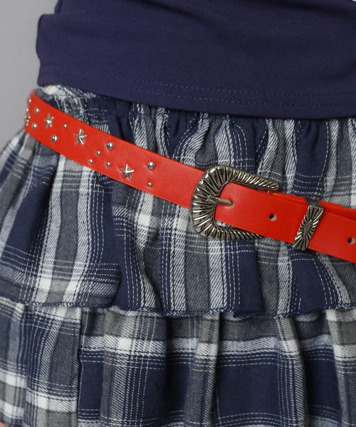 SPINNS(スピンズ)の「合皮ベルト/スタースタッズバックル(ベルト・レディース・ブラック/レッド・ONESIZE)」の8枚目の写真
