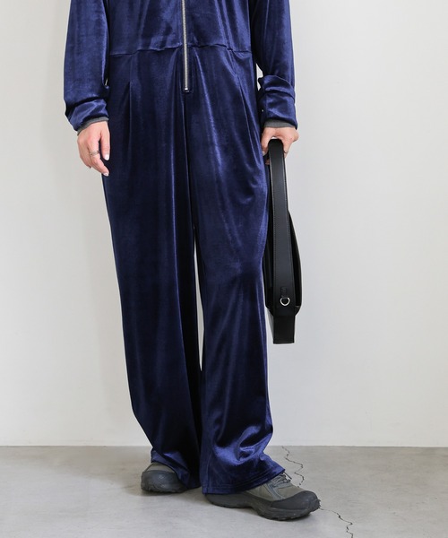 select MOCA（セレクトモカ）の「フロントジップベロアオールインワン