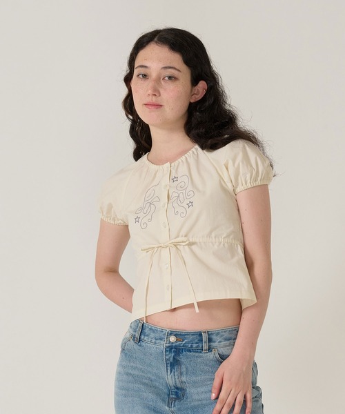 TINA:JOJUN(ティーナジョジュン)の「刺繍入り ウエストリボンブラウス TINA:JOJUN(シャツ/ブラウス・レディース・ピンク/クリーム・M)」の21枚目の写真