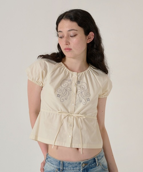 TINA:JOJUN(ティーナジョジュン)の「刺繍入り ウエストリボンブラウス TINA:JOJUN(シャツ/ブラウス・レディース・ピンク/クリーム・M)」の22枚目の写真