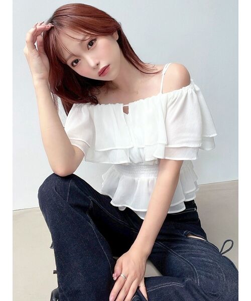 RESEXXY(リゼクシー)の「オフショルシャーリングチュニック(シャツ/ブラウス・レディース・ブラック/イエロー/ホワイト・FREE)」の14枚目の写真