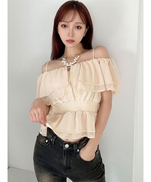 RESEXXY(リゼクシー)の「オフショルシャーリングチュニック(シャツ/ブラウス・レディース・ブラック/イエロー/ホワイト・FREE)」の17枚目の写真