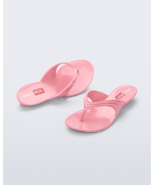 melissa(メリッサ)の「MELISSA QUANTUM THONG + DIESEL AD(サンダル・レディース・クリアレッド/ライトブルー/ライトピンク/ブラック/イエロー/シルバー・39/38/35-36/37)」の4枚目の写真