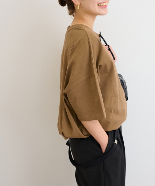 JOURNAL STANDARD relume(ジャーナルスタンダード レリューム)の「《追加3》ギャザーヘムショートスリーブTシャツ(Tシャツ/カットソー・レディース・ホワイト/ライトグレー/ベージュ/ブラック・FREE)」の9枚目の写真