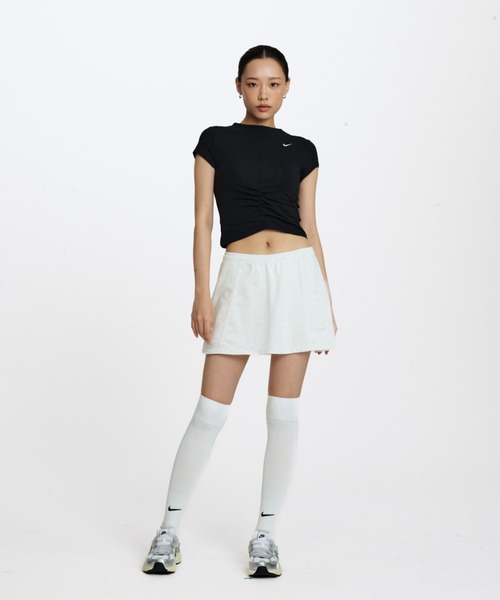 NIKE(ナイキ)の「ナイキ スポーツウェア チル ニット ウィメンズ タイト ショートスリーブ クロップド モックネック トップ / Nike Sportswear Chill Knit Women's Tight Short-Sleeve Cropped Mock-Neck Top HV2507-010 Black(Tシャツ/カットソー・レディース・ブラック・XL/L/XS/S/M)」の7枚目の写真