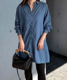 パール釦オーバーデニムチュニックシャツ Emma Taylor