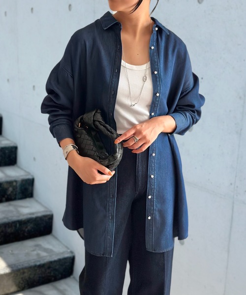 パール釦オーバーデニムチュニックシャツ Emma Taylor│STYLEDOOR