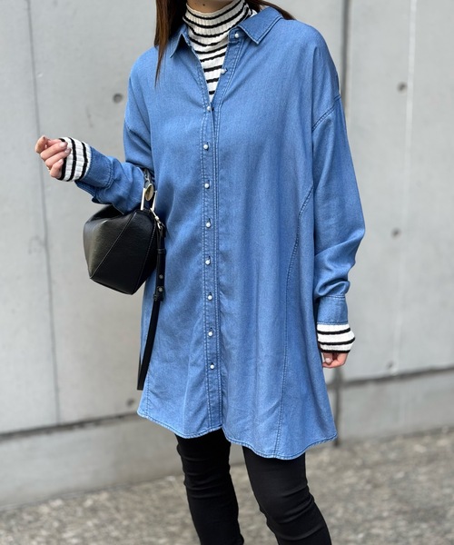 パール釦オーバーデニムチュニックシャツ Emma Taylor│STYLEDOOR